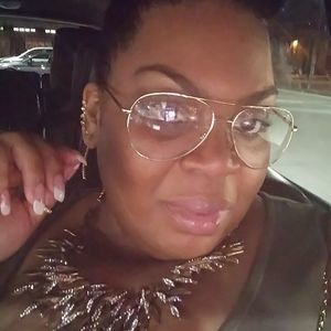 Meet your Posher, Aisha